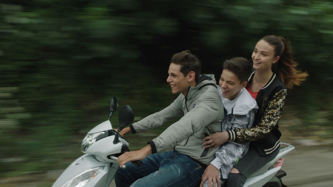 Paranza - Der Clan der Kinder backdrop 8