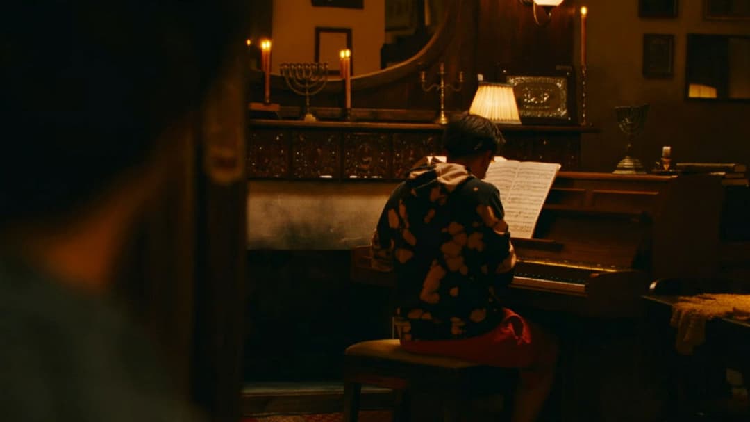 Справжній біль backdrop 14