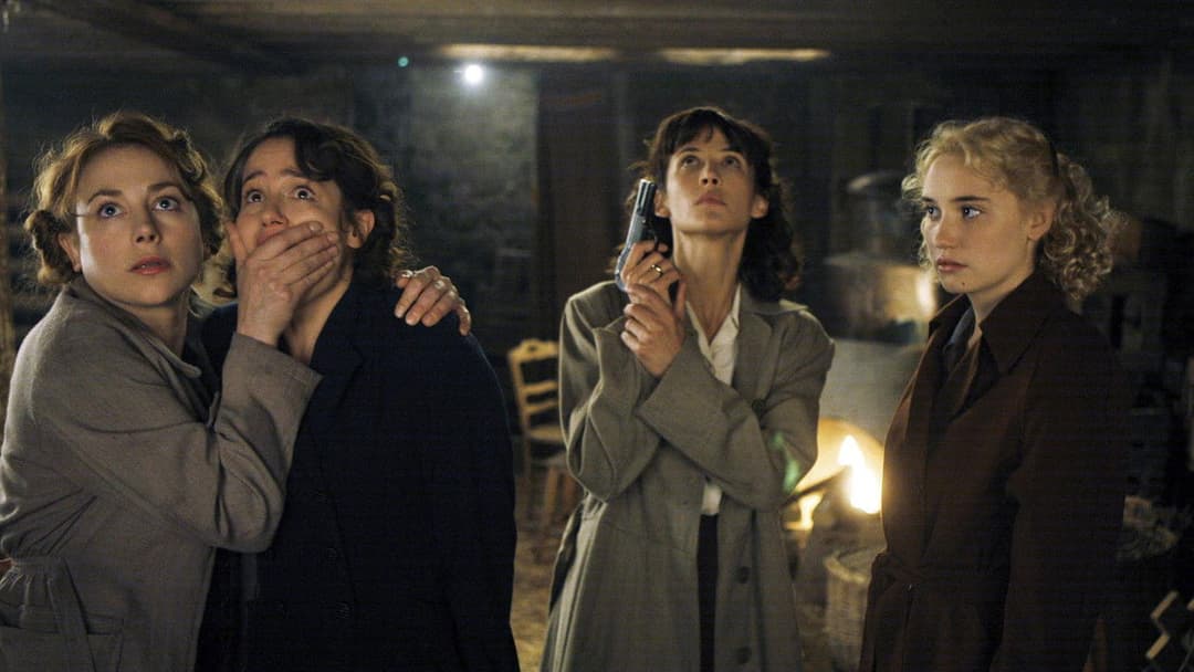 Жінки-агенти backdrop 3