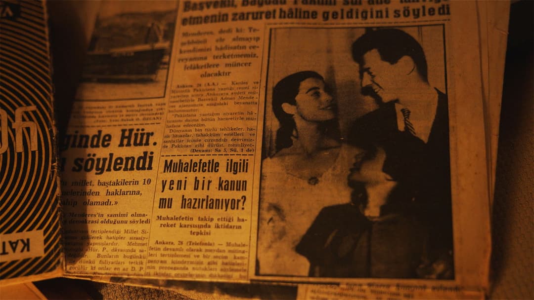 The Leaf Covered in Hoarfrost backdrop 20