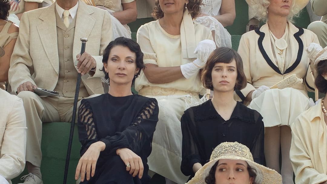 La virgen roja backdrop 2