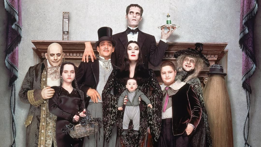 Die Addams Family in verrückter Tradition backdrop 2
