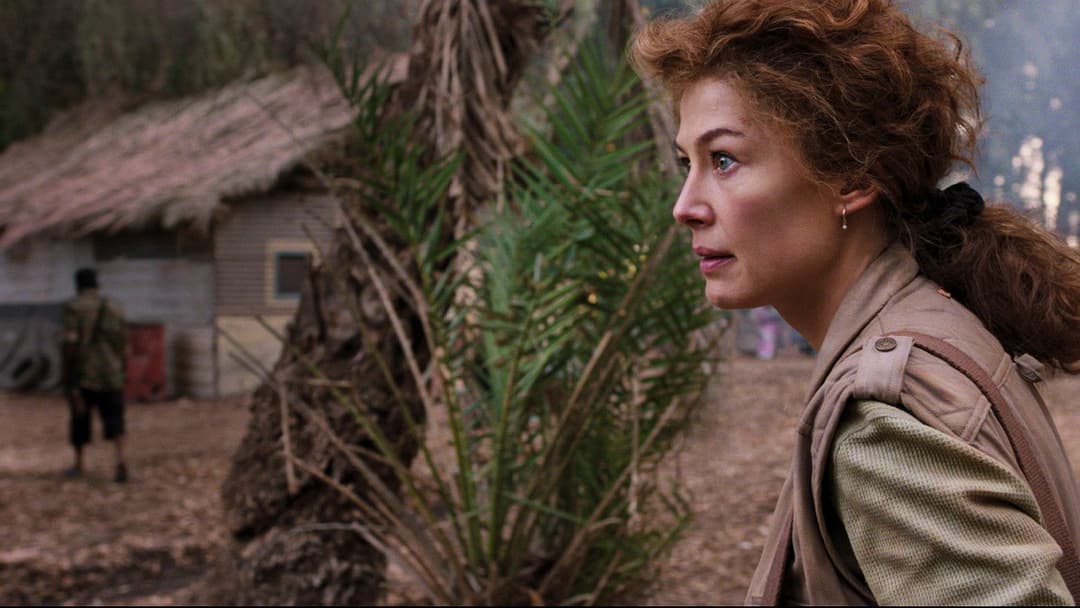 A Private War backdrop 15