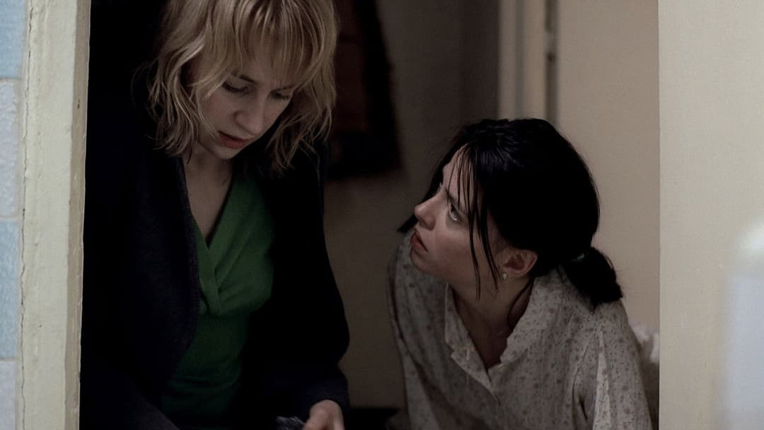 4 місяці, 3 тижні і 2 дні backdrop 12