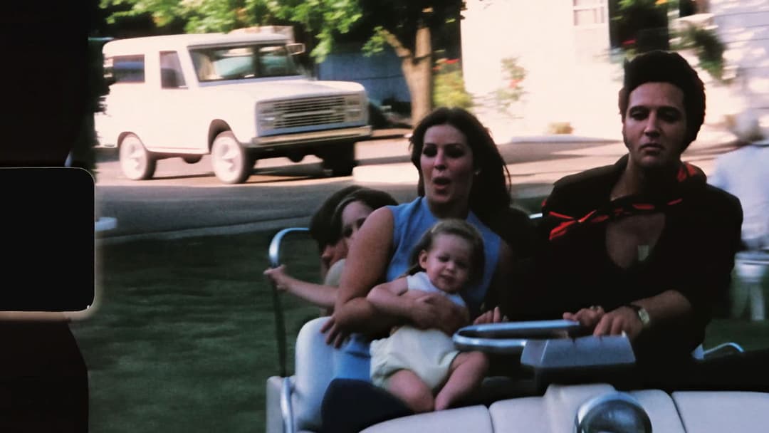 EPiC: Elvis Presley in Concert backdrop 6