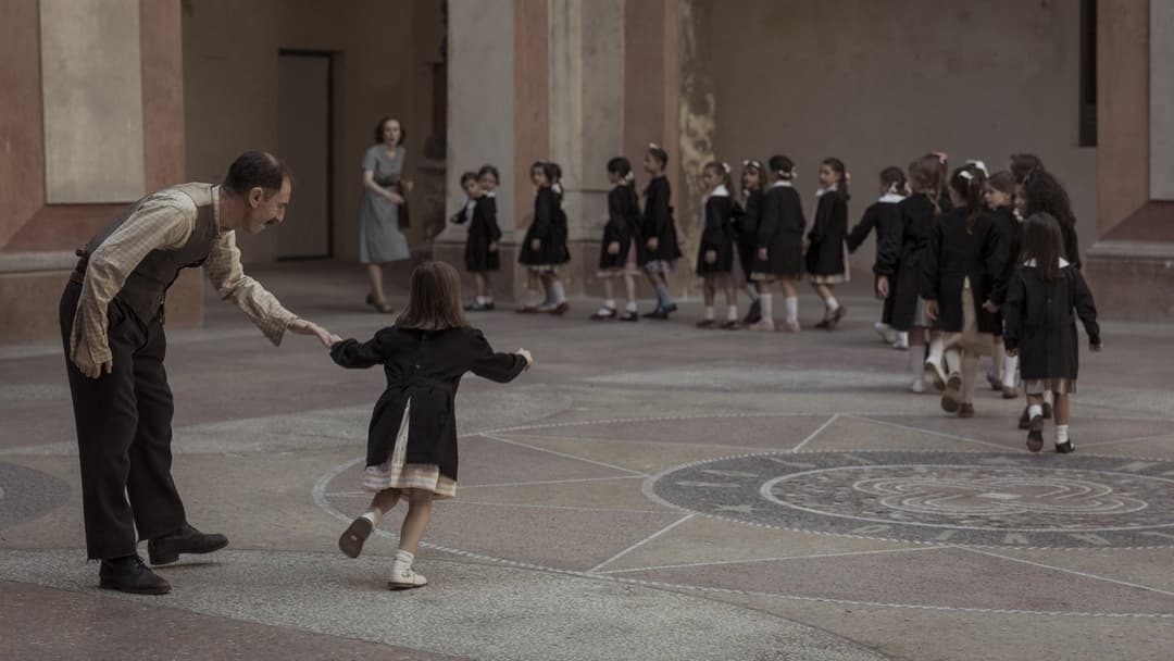 Hidden Away - Ich wollte mich verstecken backdrop 8