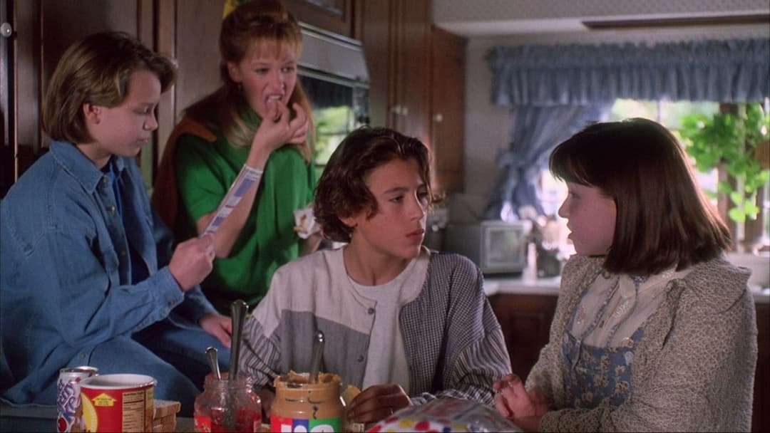 Загублений табір backdrop 4