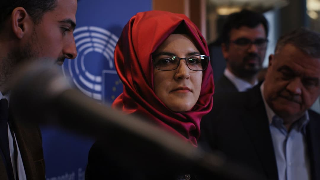 Der Dissident backdrop 9