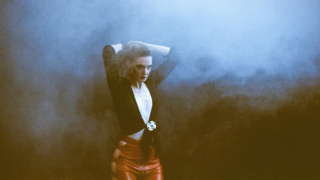 Messer im Herz backdrop 3