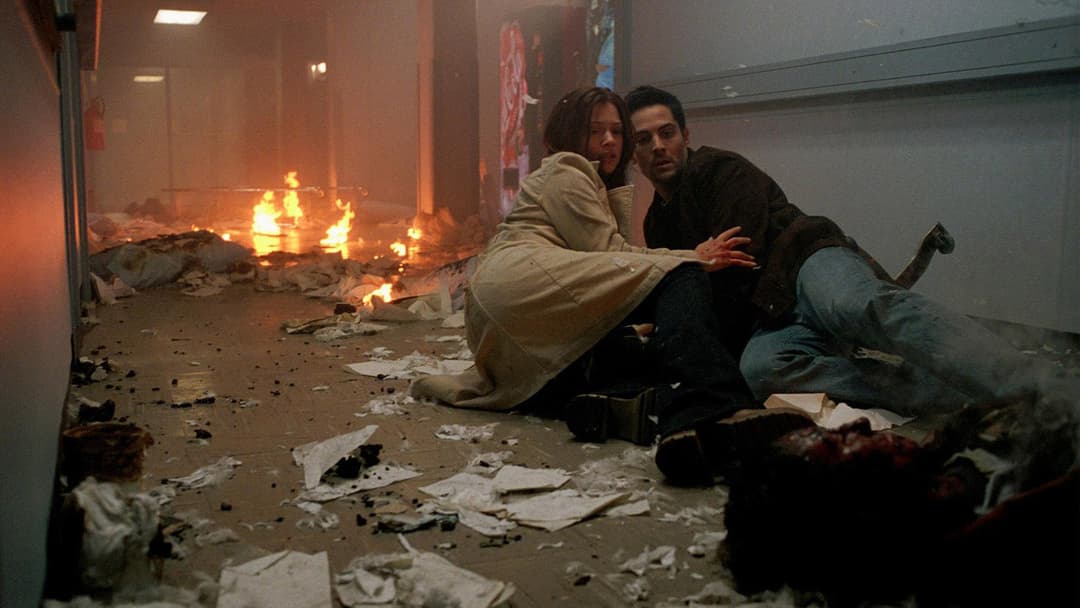 Пункт призначення 2 backdrop 15