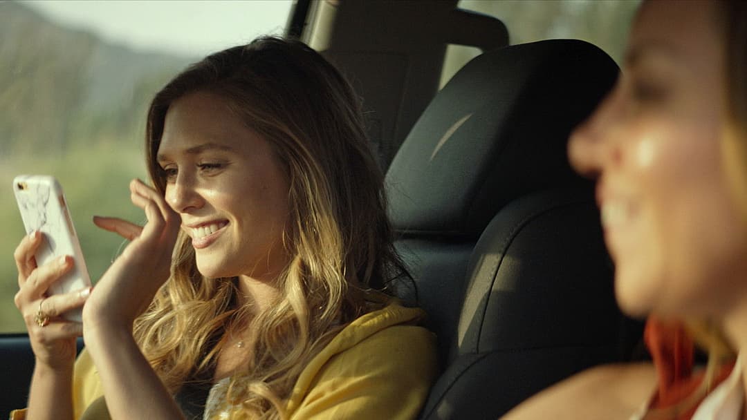 Інгрід їде на Захід backdrop 9