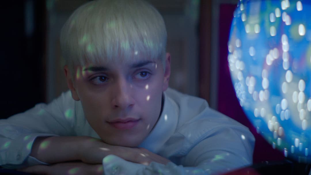 Усі говорять про Джеймі backdrop 5