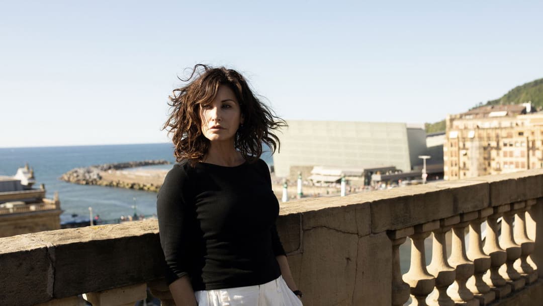 Rifkin’s Festival backdrop 14