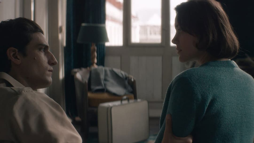 Die Frau im Mond - Erinnerung an die Liebe backdrop 8