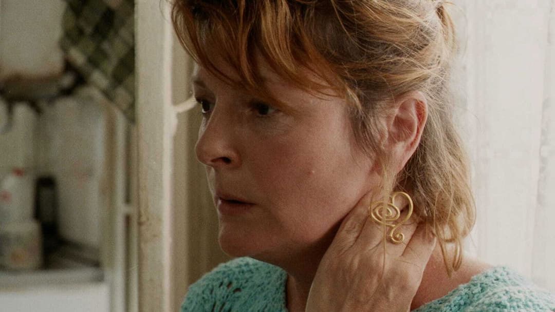 Lügen und Geheimnisse backdrop 8