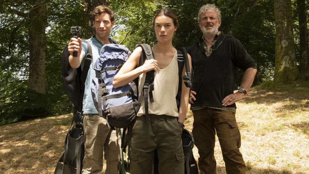 The Deep House backdrop 2