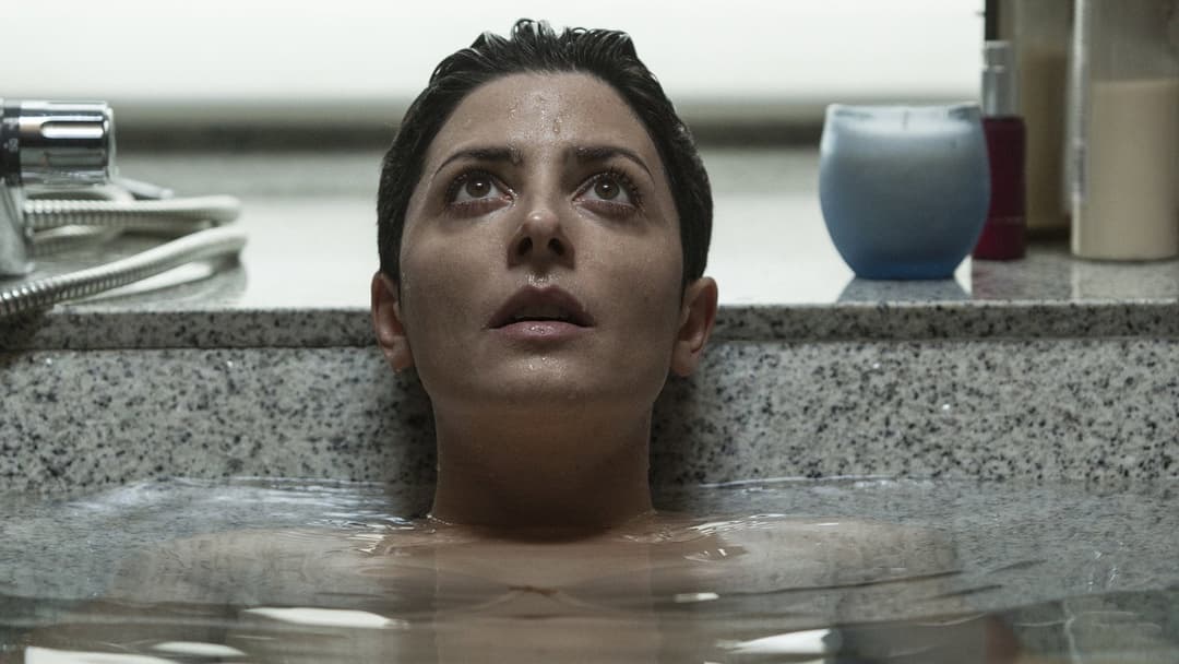 The Invisible Guest backdrop 16