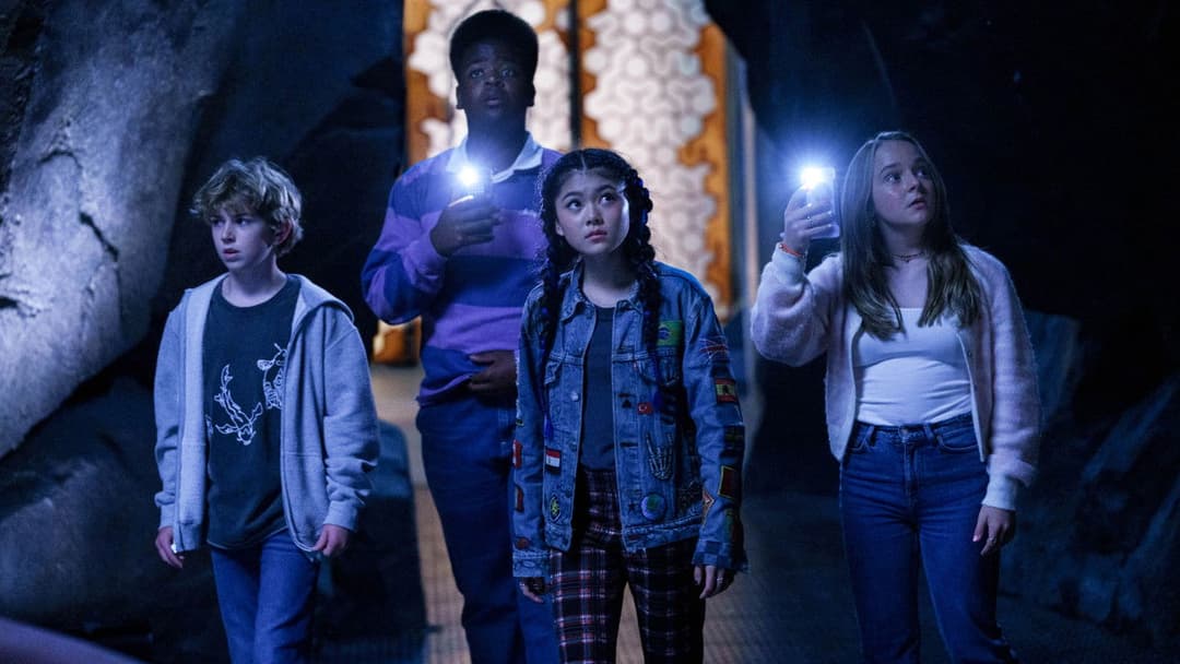 Secret Headquarters - Das geheime Hauptquartier backdrop 14