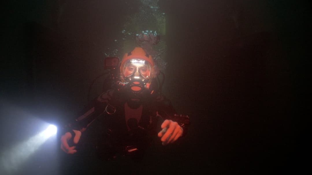 The Deep House backdrop 7