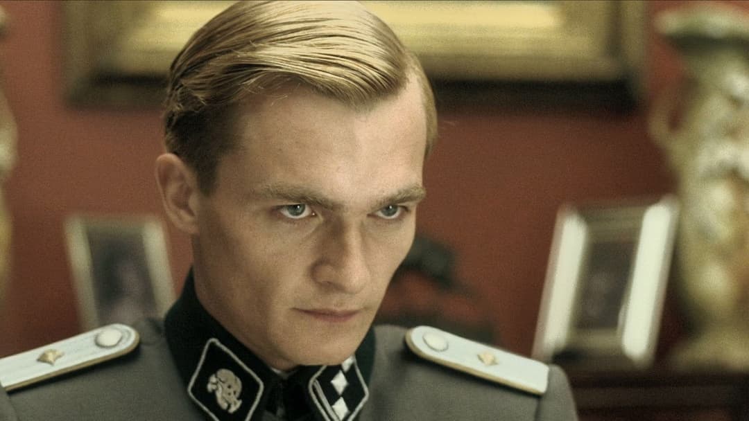 Хлопчик у смугастій піжамі backdrop 12