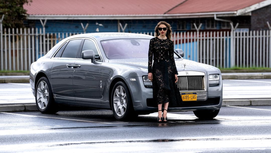 How to Make a Killing: Tödliches Erbe backdrop 20