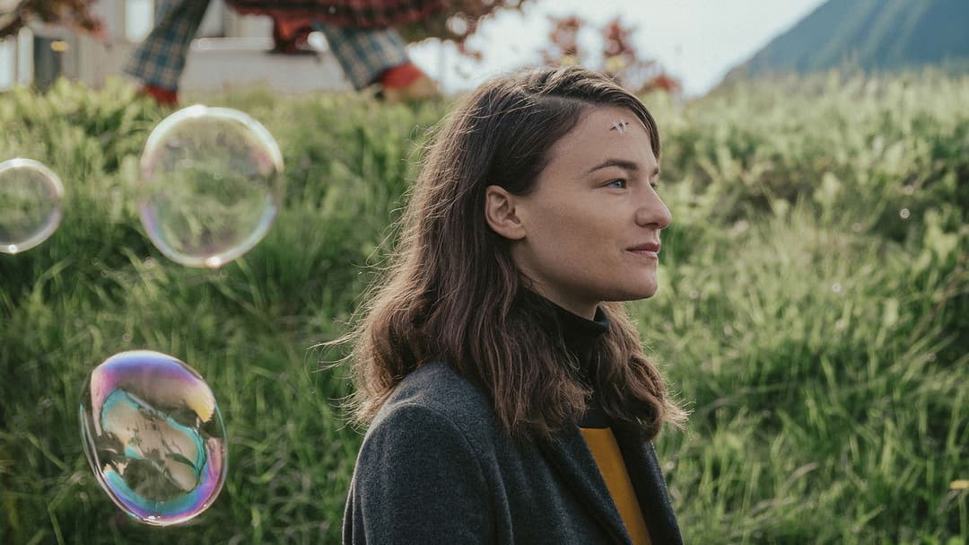 Vier minus drei backdrop 2