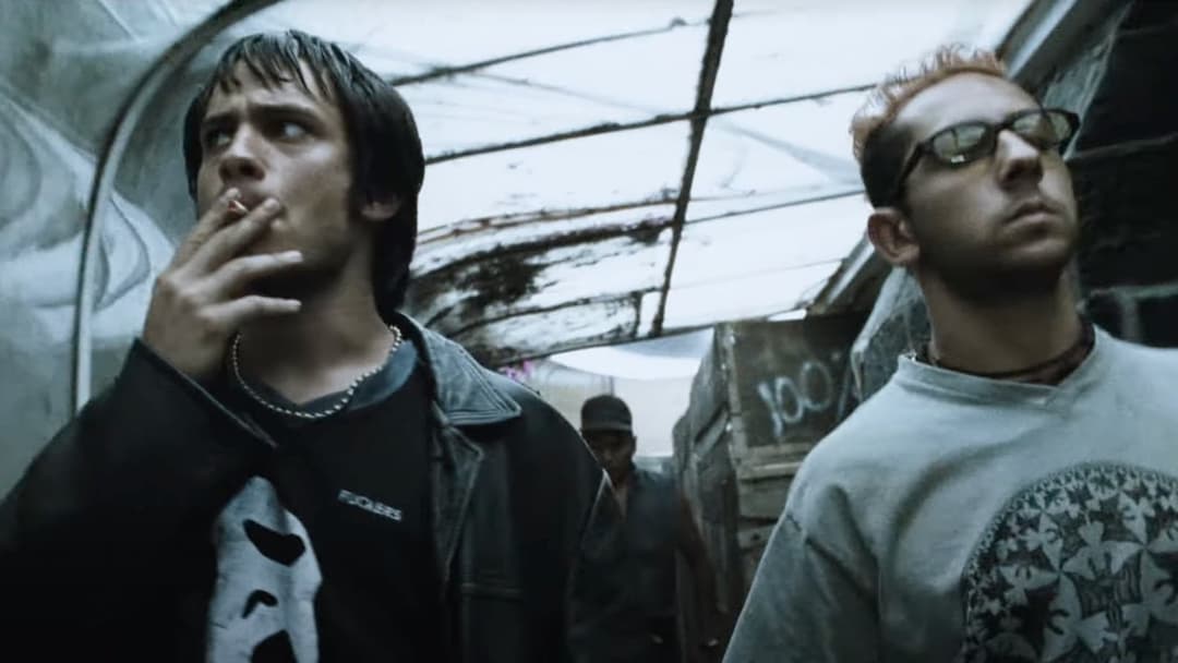 Сука любов backdrop 6