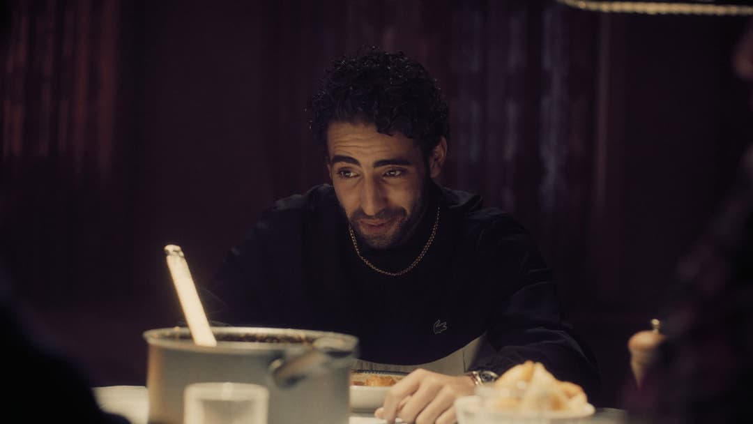 Rebel - In den Fängen des Terrors backdrop 10