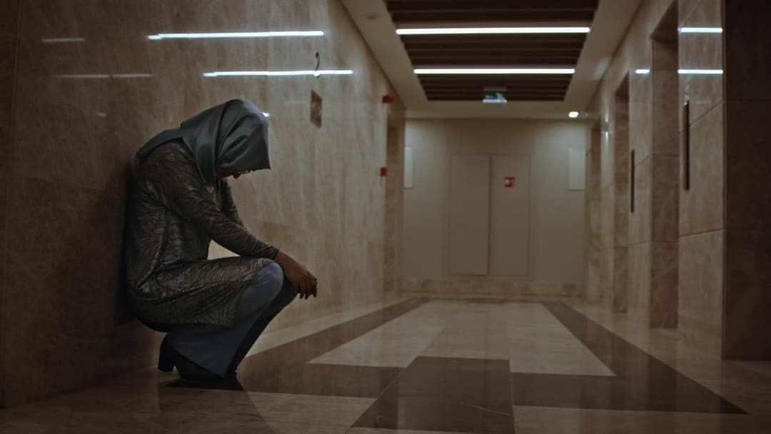 Der Dissident backdrop 3