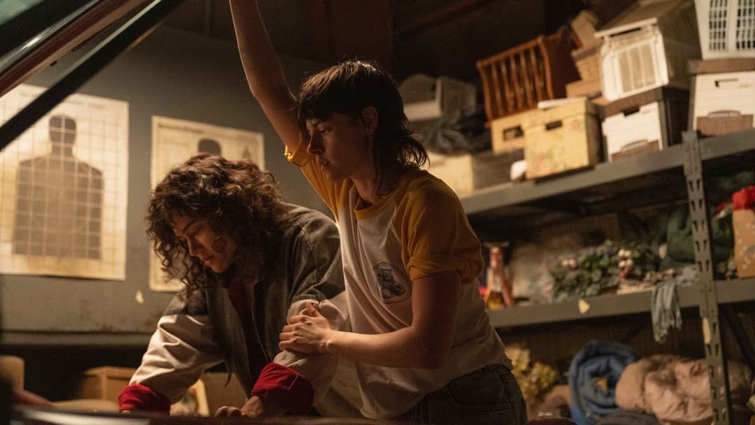 Любов, брехня та кровопролиття backdrop 7